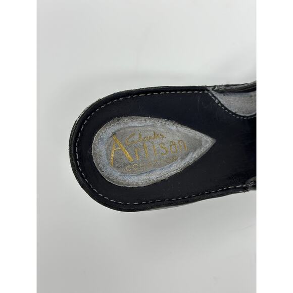 Clarks Artisan Collection Black Leather Closed Toe Mules Slides Heels Size 6 M - Picture 7 of 8